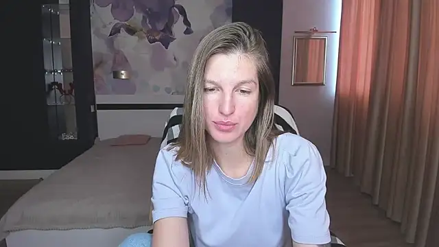 Snapshot of EmilyWalkeri chatting on 3, 10, 2025 EmilyWalkeri online show from 3, 10, 2025