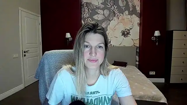 EmilyWalkeri online show from 11, 2, 2026