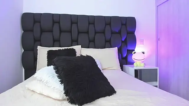 Snapshot of Cristel_Boom chatting on 10, 1, 2025 Cristel Boom online show from 10, 1, 2025