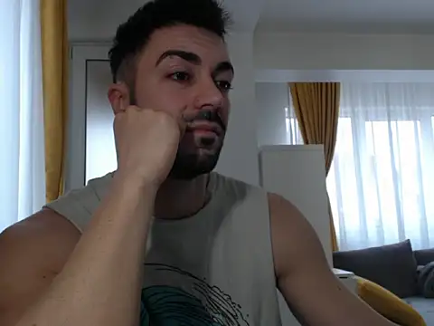 Snapshot of GoldenMark chatting on 5, 2, 2025 GoldenMark online show from 5, 2, 2025