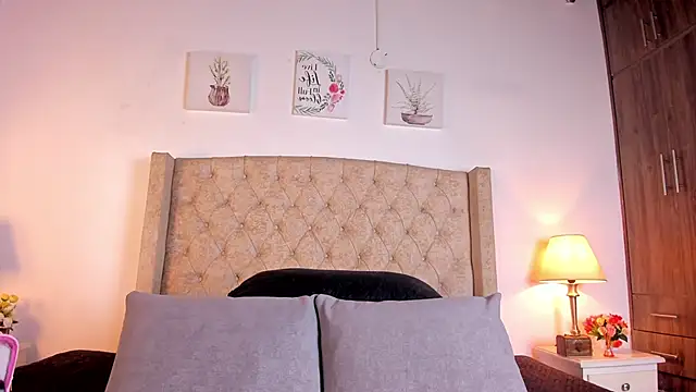 allisson m online show from 15, 4, 2026