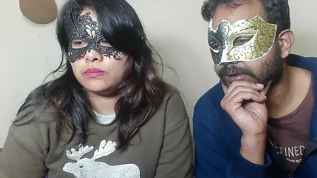 Snapshot of Cutehornycouples chatting on 7, 11, 2025 Cutehornycouples online show from 7, 11, 2025