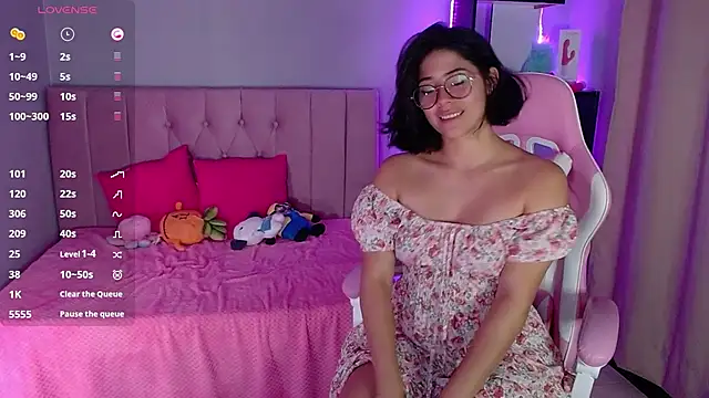 Snapshot of LoaLuxury chatting on 24, 1, 2025 LoaLuxury online show from 24, 1, 2025