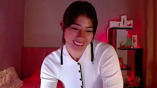 Snapshot of LoaLuxury chatting on 14, 3, 2025 LoaLuxury online show from 14, 3, 2025