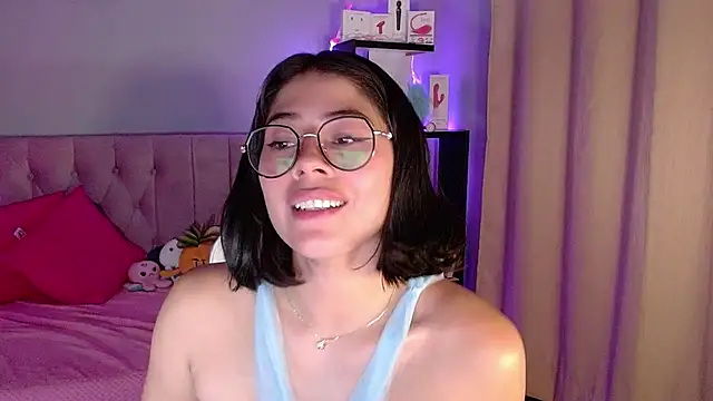 Snapshot of LoaLuxury chatting on 15, 3, 2025 LoaLuxury online show from 15, 3, 2025