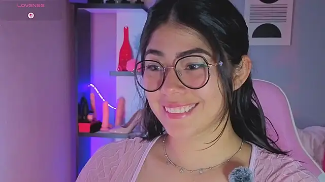 Snapshot of LoaLuxury chatting on 26, 2, 2026 LoaLuxury online show from 26, 2, 2026