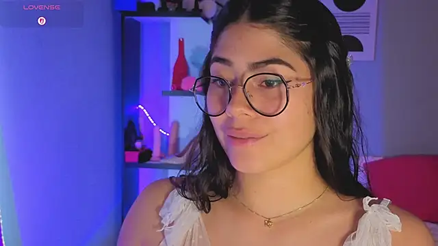 Snapshot of LoaLuxury chatting on 27, 2, 2026 LoaLuxury online show from 27, 2, 2026