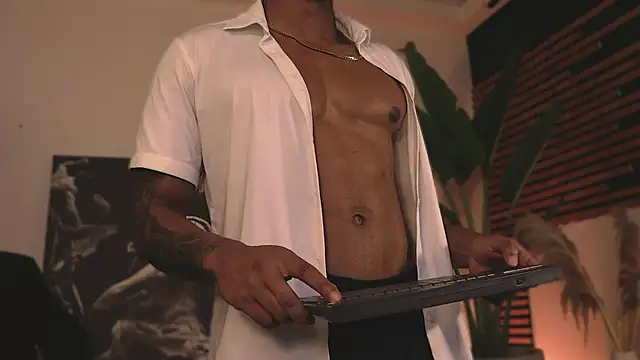 Logan Varela online show from 3, 2, 2025