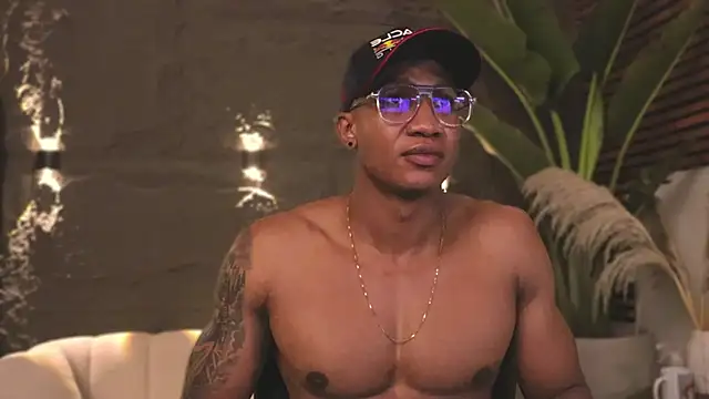 Logan Varela online show from 18, 2, 2025