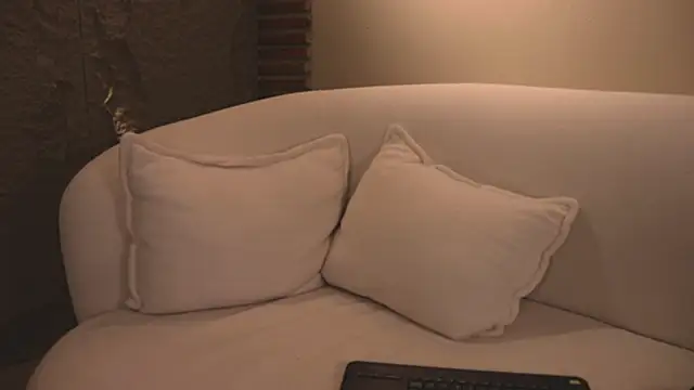 Logan Varela online show from 4, 3, 2025