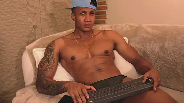 Logan Varela online show from 7, 3, 2025