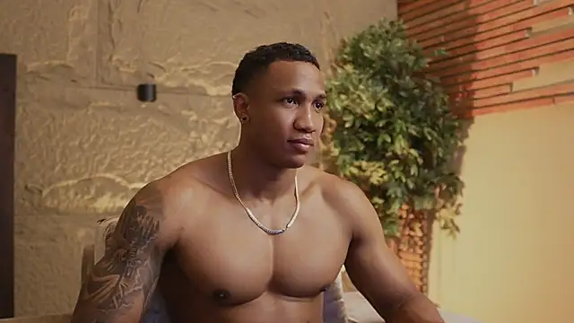 Logan Varela online show from 5, 11, 2025