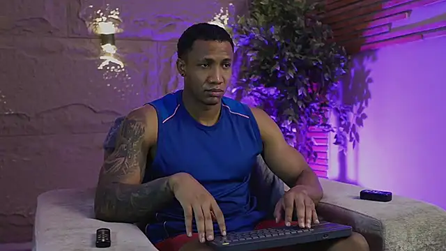 Logan Varela online show from 5, 12, 2025