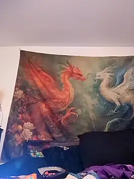 gurlnips online show from 4, 3, 2025