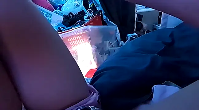 gurlnips online show from 6, 3, 2025