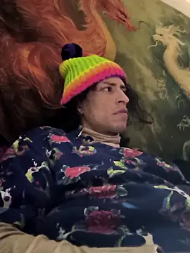 gurlnips online show from 13, 2, 2026