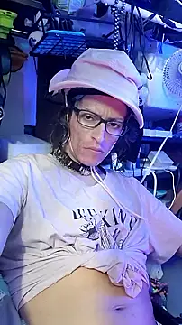 gurlnips online show from 2, 3, 2026