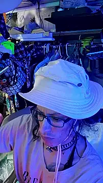 gurlnips online show from 2, 3, 2026