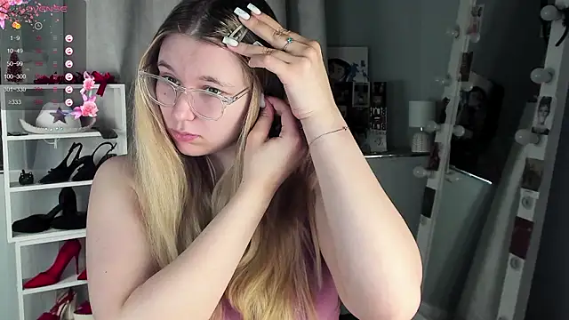 Rebecca Kelly online show from 17, 2, 2026