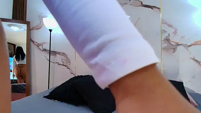 ShanellBlack online show from 13, 12, 2025