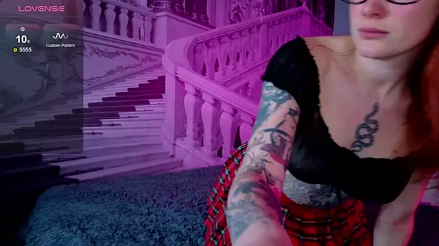 Liv Fay online show from 20, 12, 2024