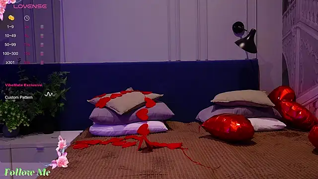 Liv Fay online show from 6, 2, 2025