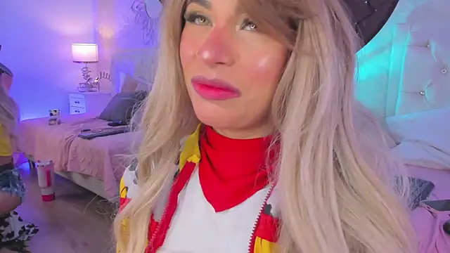 Iara Smith1 online show from 4, 11, 2025