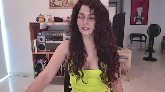 Snapshot of AndreaGomez88 chatting on 11, 4, 2026 AndreaGomez88 online show from 11, 4, 2026