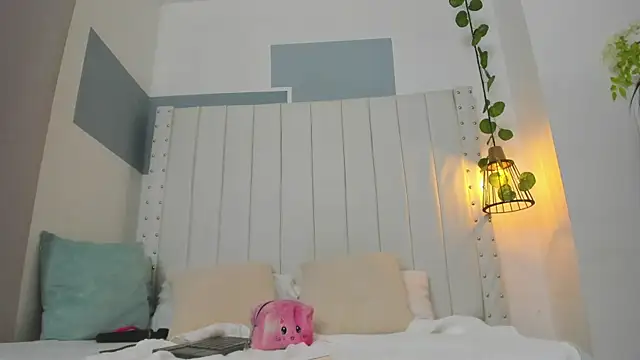 Snapshot of hannah_gray chatting on 14, 10, 2025 hannah gray online show from 14, 10, 2025