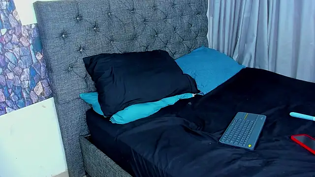 dominic smith  online show from 22, 1, 2025