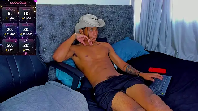 dominic smith  online show from 23, 1, 2025