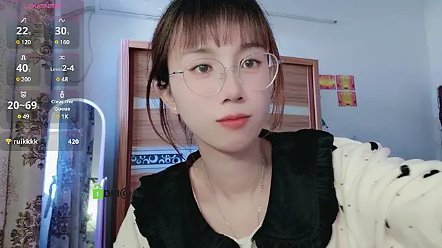 Lili 666 online show from 10, 1, 2025