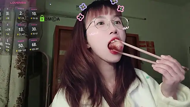 Lili 666 online show from 13, 1, 2025