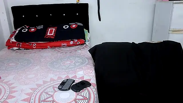 Boycuriousxxx online show from 4, 4, 2026