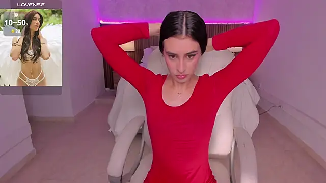 Snapshot of karlaa_james chatting on 16, 6, 2026 karlaa james online show from 16, 6, 2026
