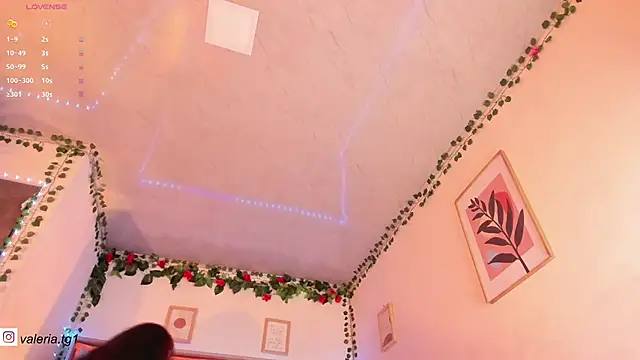 Snapshot of Valeria_Thompson1 chatting on 11, 11, 2025 Valeria Thompson1 online show from 11, 11, 2025