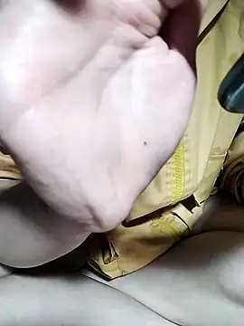 Snapshot of ngoclothingoc9en chatting on 12, 3, 2025 ngoclothingoc9en online show from 12, 3, 2025