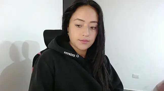 jjulietha95 online show from 20, 1, 2025