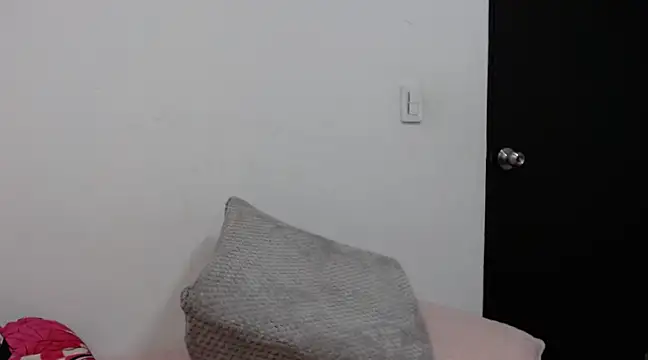 jjulietha95 online show from 9, 2, 2025