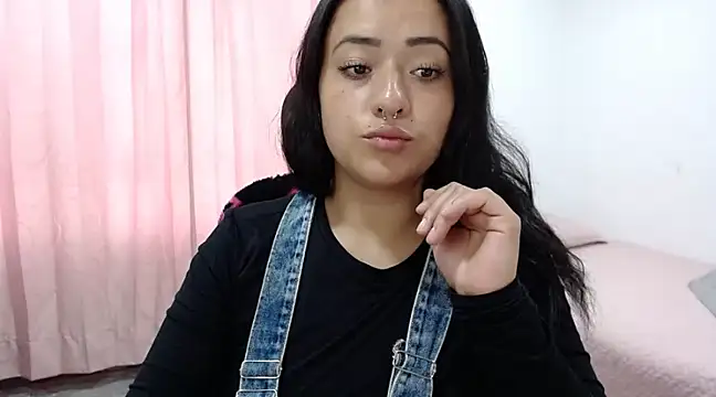 jjulietha95 online show from 13, 2, 2025