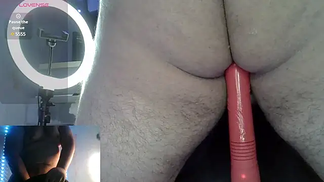 Snapshot of David_GX chatting on 2, 2, 2025 David GX online show from 2, 2, 2025