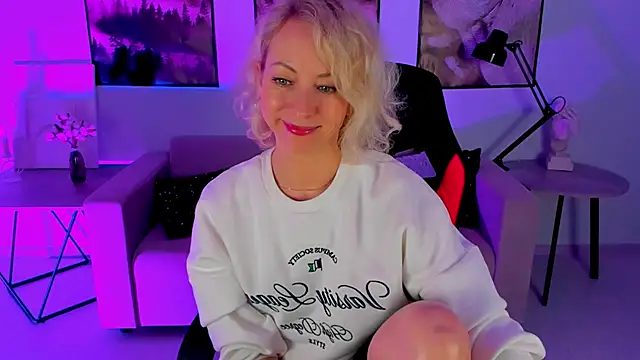 LylithSkye online show from 19, 1, 2025