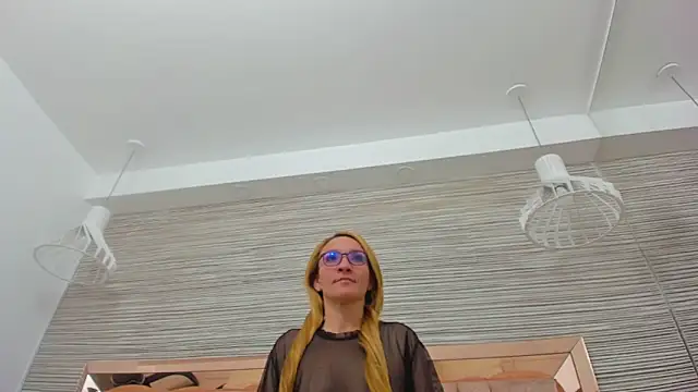 Snapshot of maddy_cartter chatting on 25, 9, 2025 maddy cartter online show from 25, 9, 2025