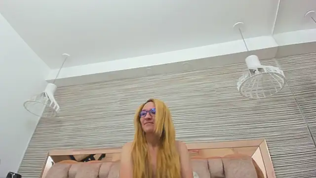 Snapshot of maddy_cartter chatting on 30, 9, 2025 maddy cartter online show from 30, 9, 2025