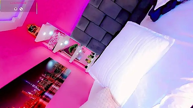 Saamanthaa11 online show from 13, 4, 2026