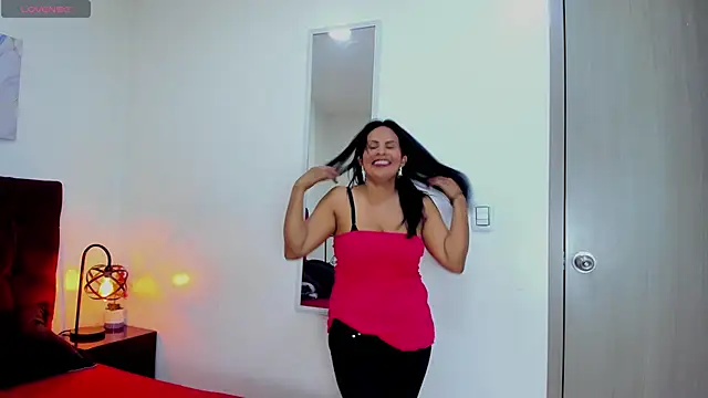 Snapshot of Anthonelaa__ chatting on 25, 11, 2025 Anthonelaa online show from 25, 11, 2025