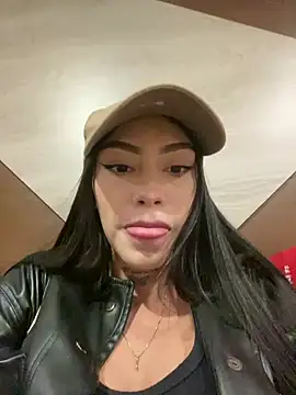 Effy Bonny online show from 5, 2, 2025