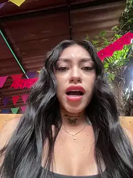 Effy Bonny online show from 6, 3, 2025