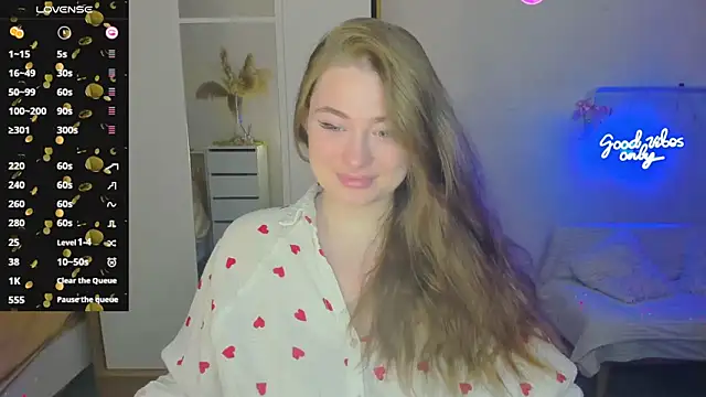 Demure Smile online show from 25, 1, 2025