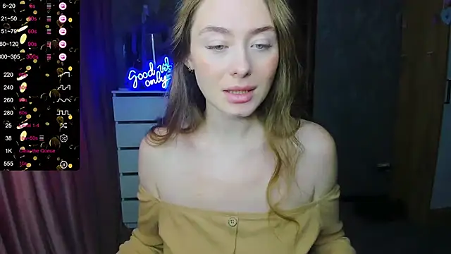 Demure Smile online show from 15, 9, 2025